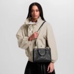 Louis Vuitton Onthego PM Black 25Cm M45653 - Image 9