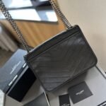 Saint Laurent Niki Medium In Vintage Leather Black 28Cm 6331580En041000 - Image 4