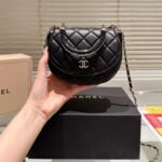 Chanel 25C Classic Clutch With Chain Black 16Cm - Image 3