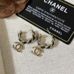 Chanel Chain CC Small Hoop Earrings Gold - Image 4