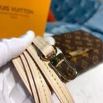 Louis Vuitton Favorite PM Monogram Canvas For Women 24Cm LV M40717 - Image 9