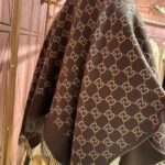 Gucci GG Wool Jacquard Cape Brown And Beige 140Cm 817831 3G200 2579 - Image 4