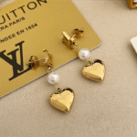 Louis Vuitton LV Heart Earrings Gold M01011 - Image 5