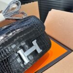 Hermes Mini Constance 19 Shiny Alligator Palladium Hardware Black 19Cm - Image 4